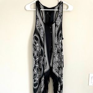 Ali & Kris shirt size large